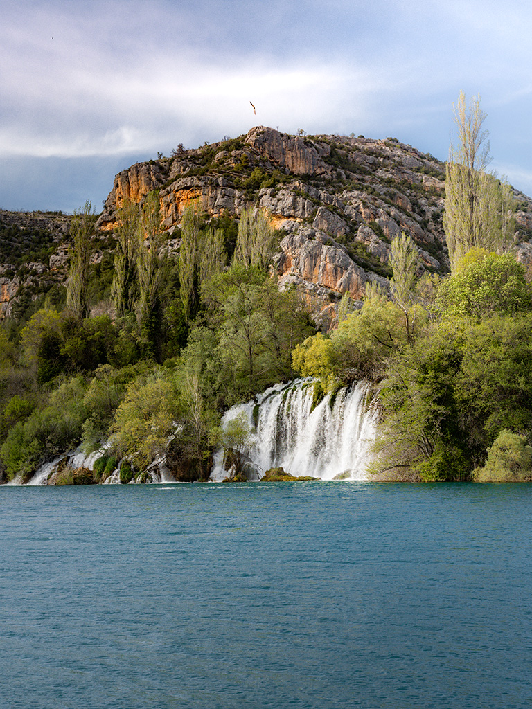 Roski Splap vue du bas dans le parc de Krka en Croatie