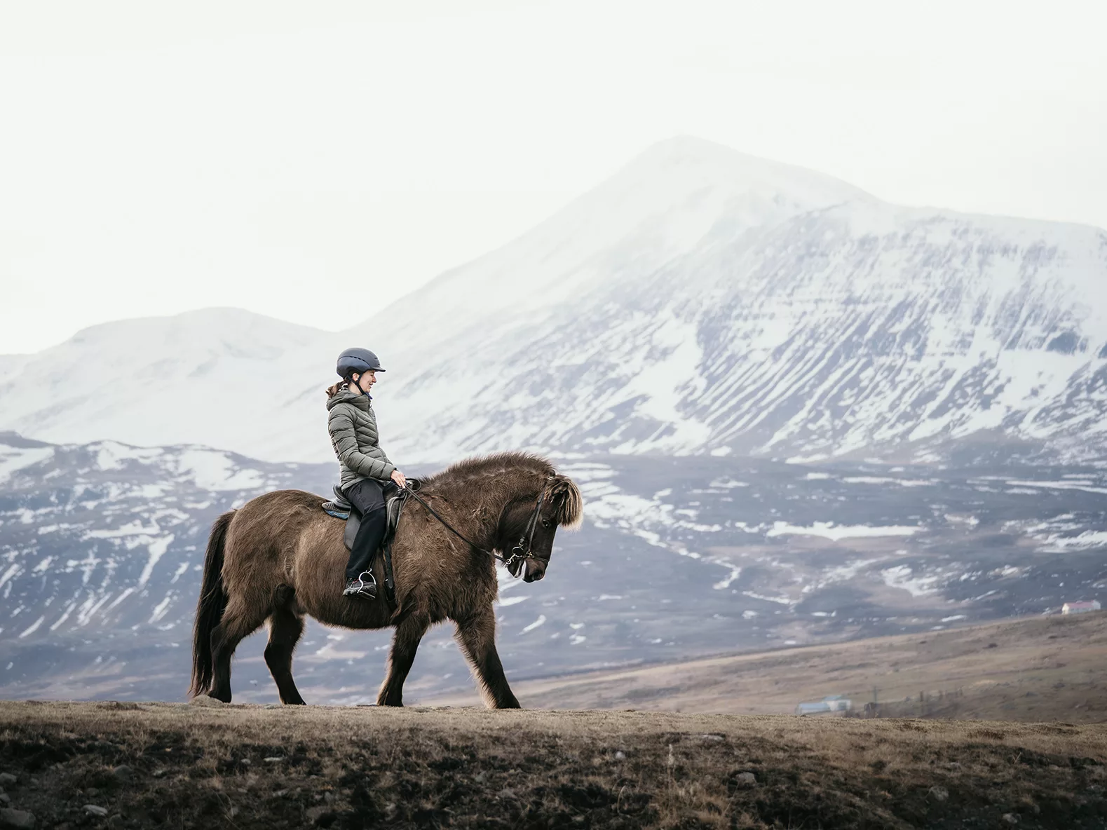Les paysages islandais se dévoilent au fur et à me sure de la balade à cheval