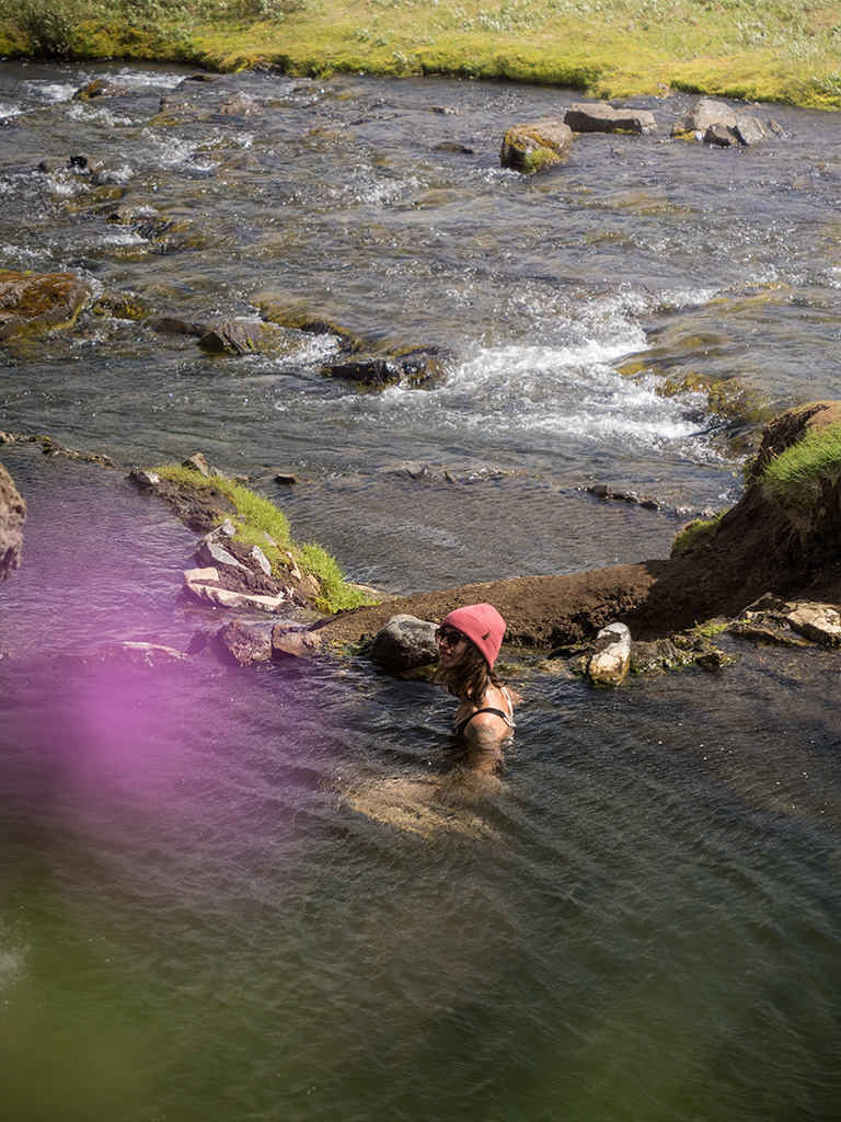 Bain naturel en islande dans les hautes terres