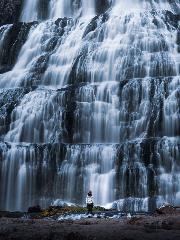 Dynjandi est certainement la plus belle cascade en Islande, ce bijou se situe dans les fjords de l'ouest