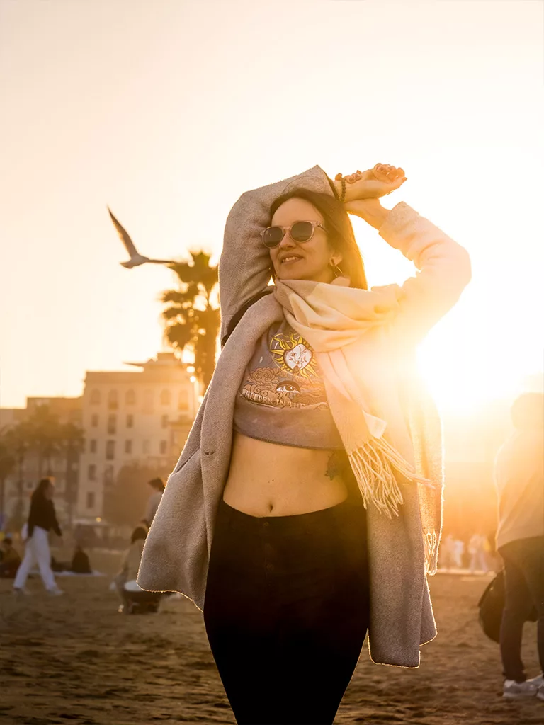 Cyndel profite de la plage de la barceloneta