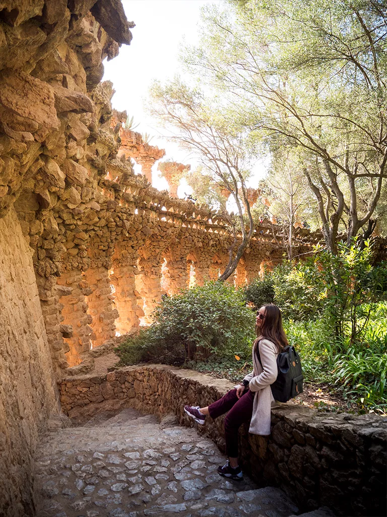 Les viaducs du Parc Guell sont atypiques. Voyage à Barcelone.