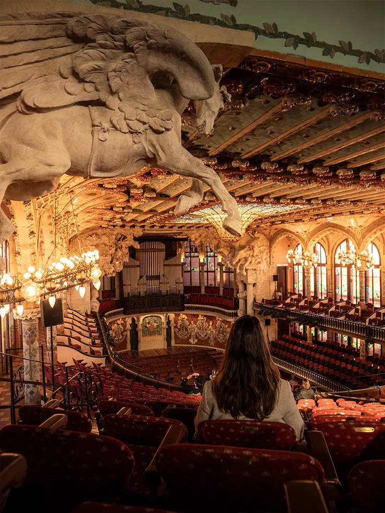 L'intérieur du "palau del musica" de Barcelone est un bijou architectural.
