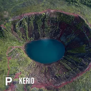 Le parking du kerid se paient à l'entrée du site